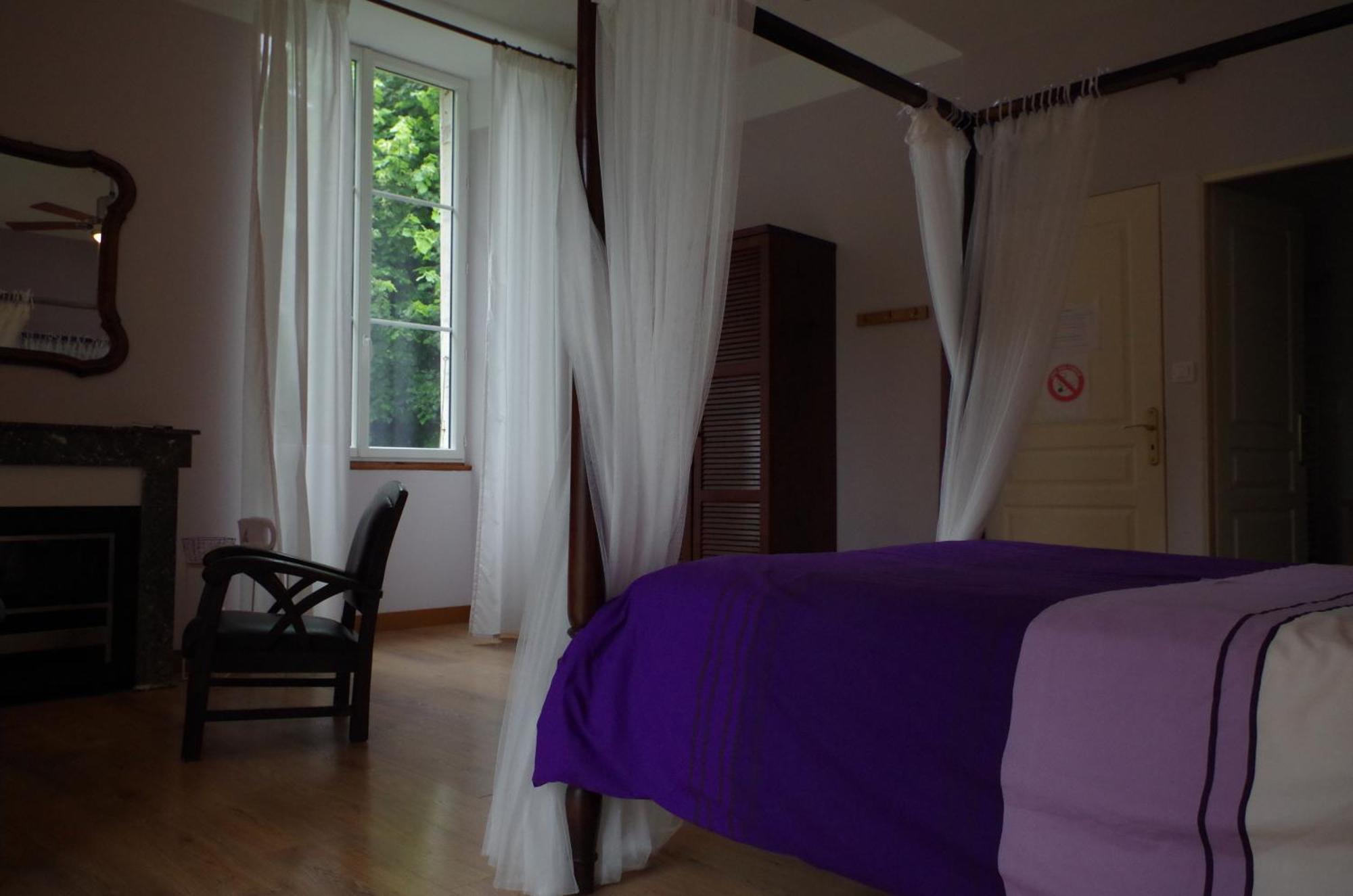 Maison D'Hotes Le Cadran Solaire Courcelles  المظهر الخارجي الصورة