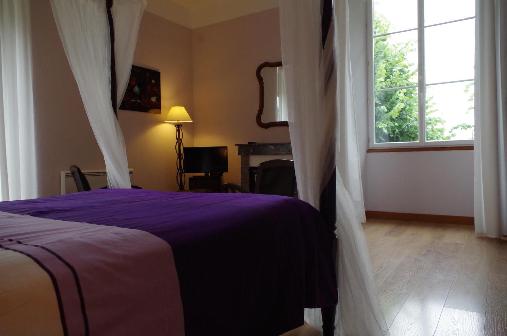 Maison D'Hotes Le Cadran Solaire Courcelles  المظهر الخارجي الصورة