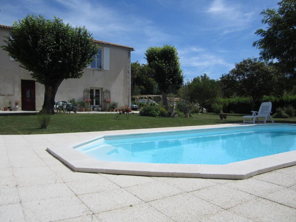 Maison D'Hotes Le Cadran Solaire Courcelles  المظهر الخارجي الصورة